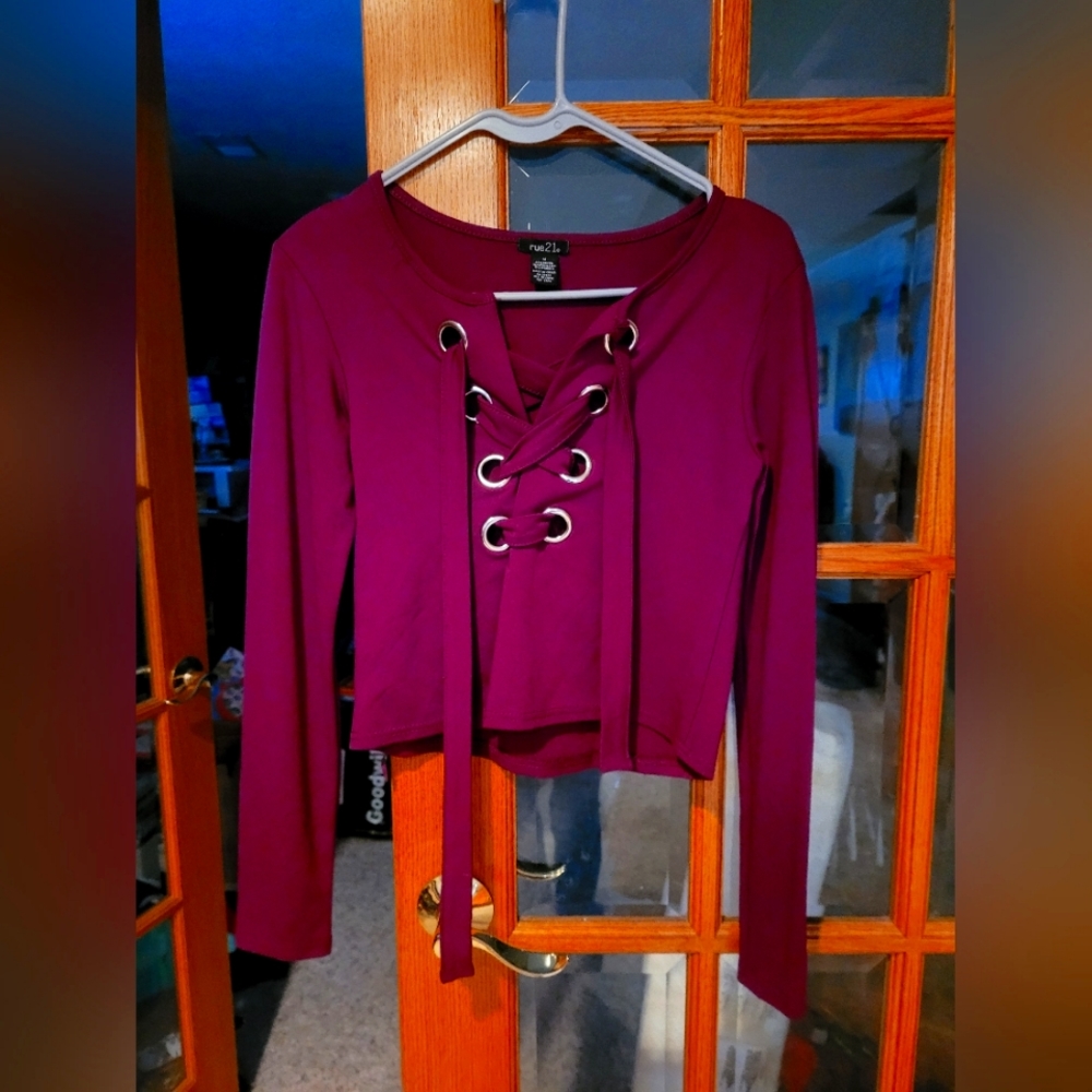 Rue 21 crop top long sleeve